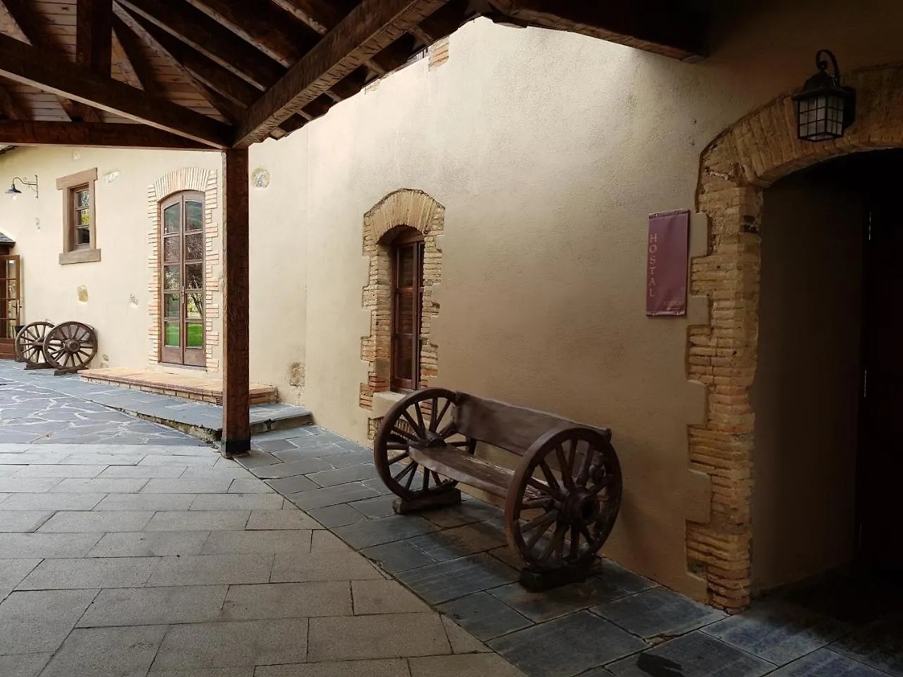 Vendégház Hostal D'Escadarcs Aviá